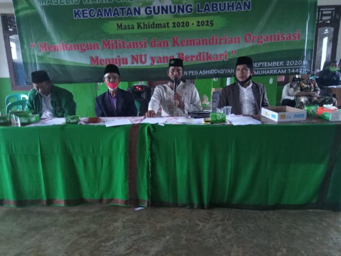 Pengurus Cabanag Nahdlatul Ulama Pengurus Cabang Nahdlatul Ulama Membuka Acara